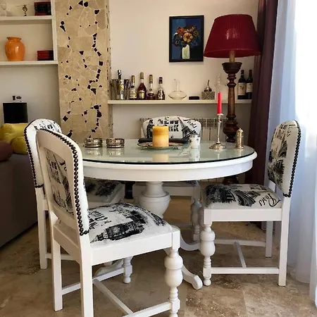 Casa Ta La Malul Marii 아파트 *