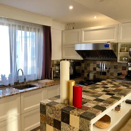 Casa Ta La Malul Marii Appartement *